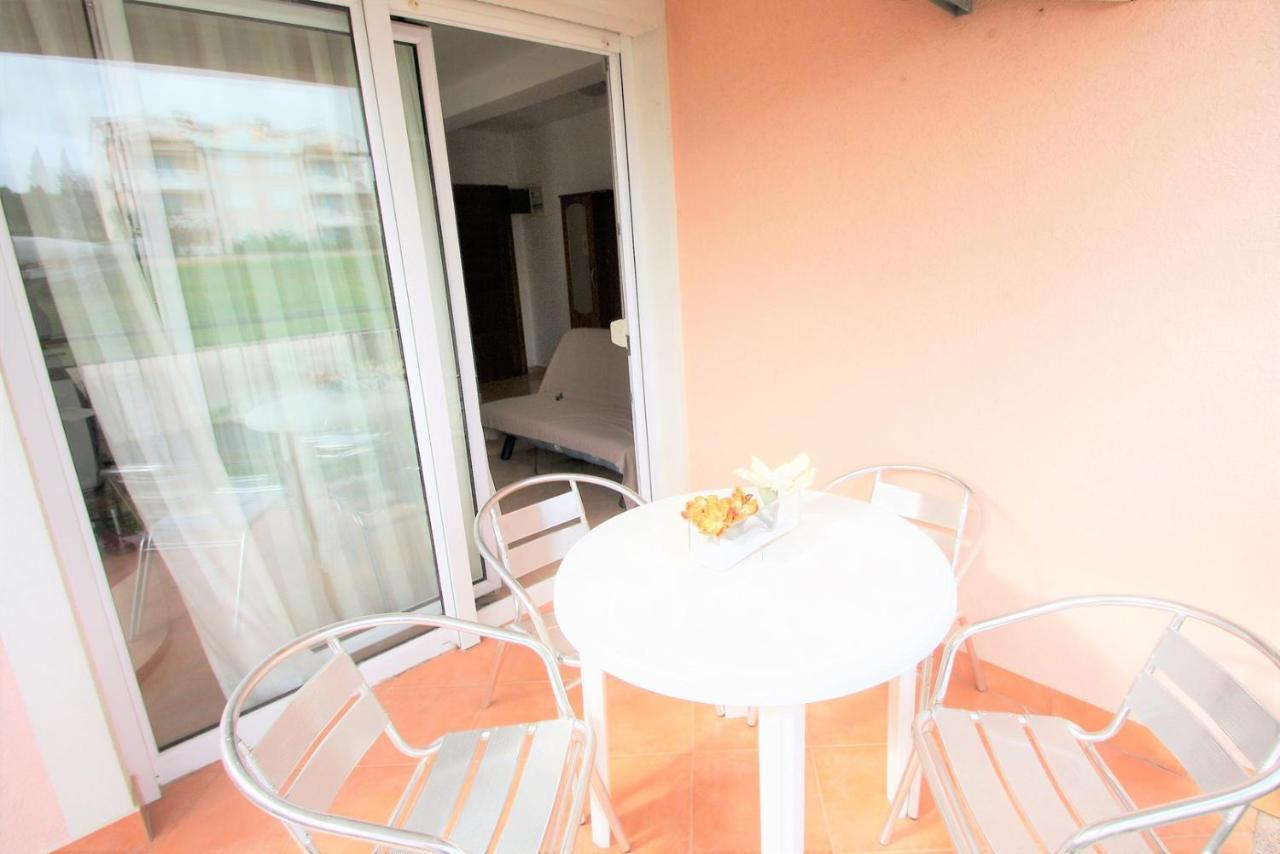 Apartment Mendikovic โปเรช ภายนอก รูปภาพ