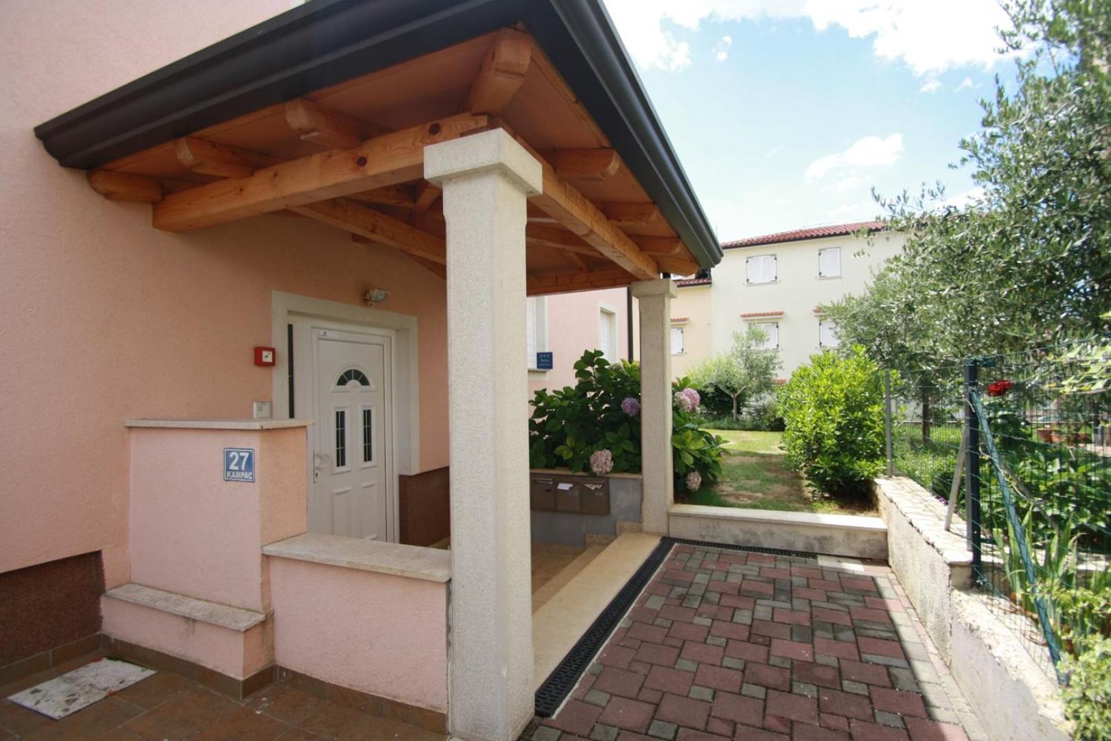 Apartment Mendikovic โปเรช ภายนอก รูปภาพ